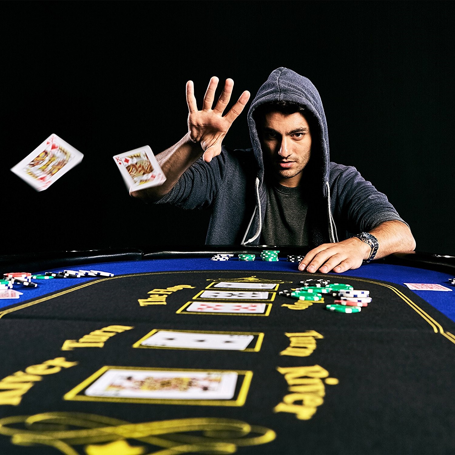 Аренда карточного стола на мероприятие: как научиться играть в покер